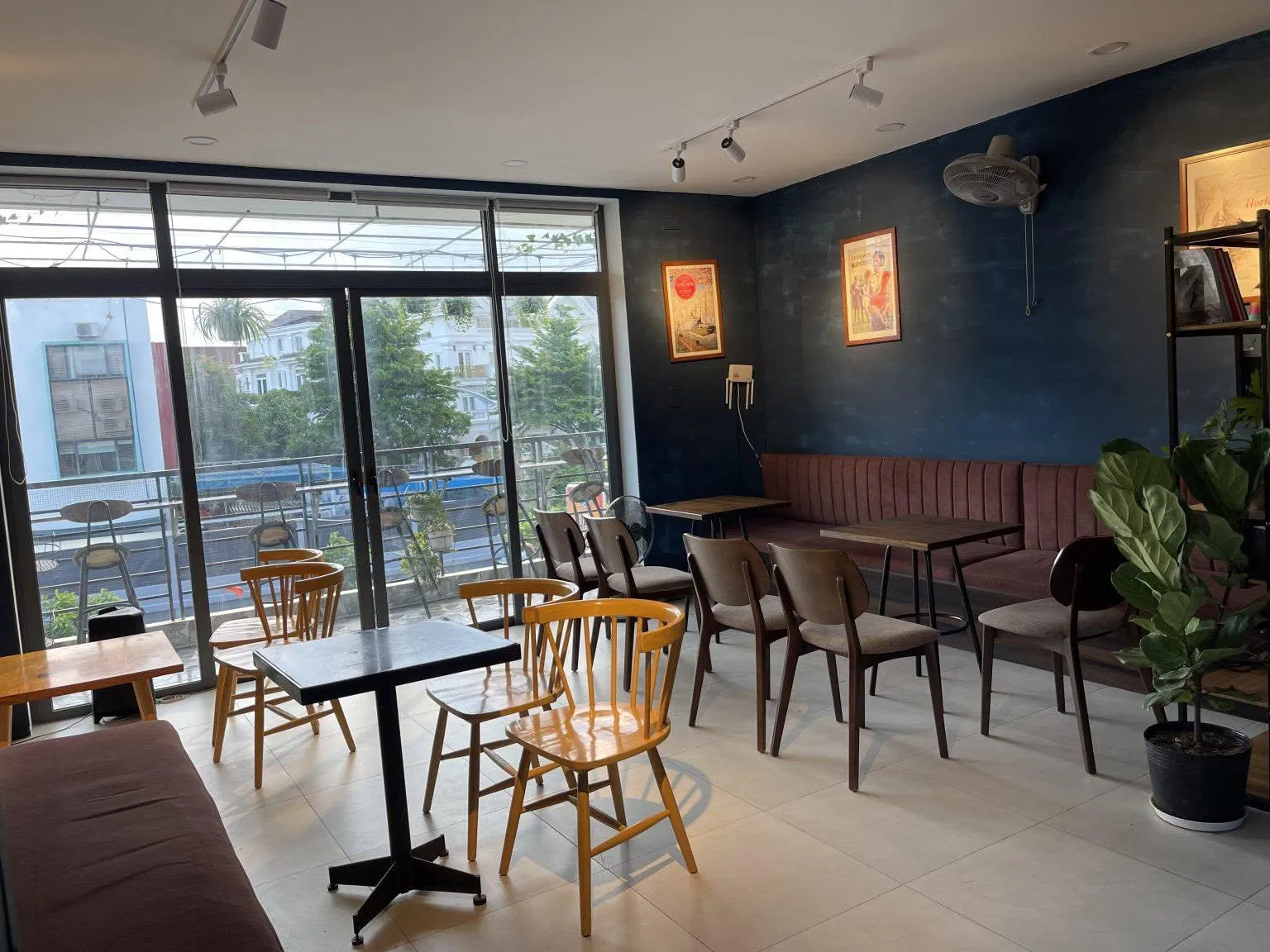CHỐT NHANH! SANG QUÁN CAFE LẦU MÁY LẠNH + VIEW ROOFTOP ĐẸP NHẤT DƯƠNG QUẢNG HÀM, GÒ VẤP - Ảnh 2