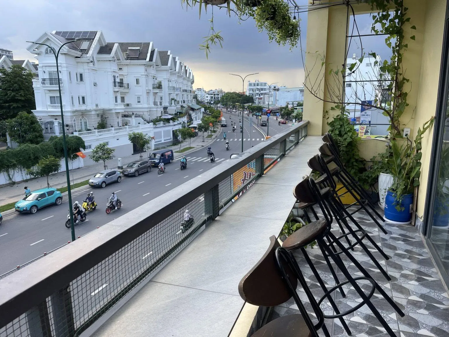 CHỐT NHANH! SANG QUÁN CAFE LẦU MÁY LẠNH + VIEW ROOFTOP ĐẸP NHẤT DƯƠNG QUẢNG HÀM, GÒ VẤP - Ảnh 4