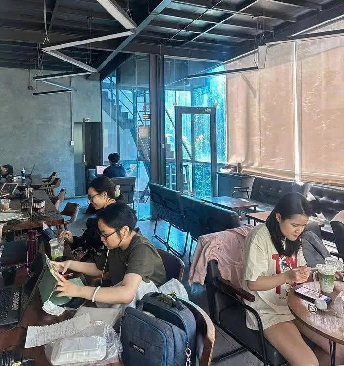 Sang gấp quán cafe 1 trệt 2 lầu tại ĐH Văn Lang, giảm 400tr, giá sang 850tr
