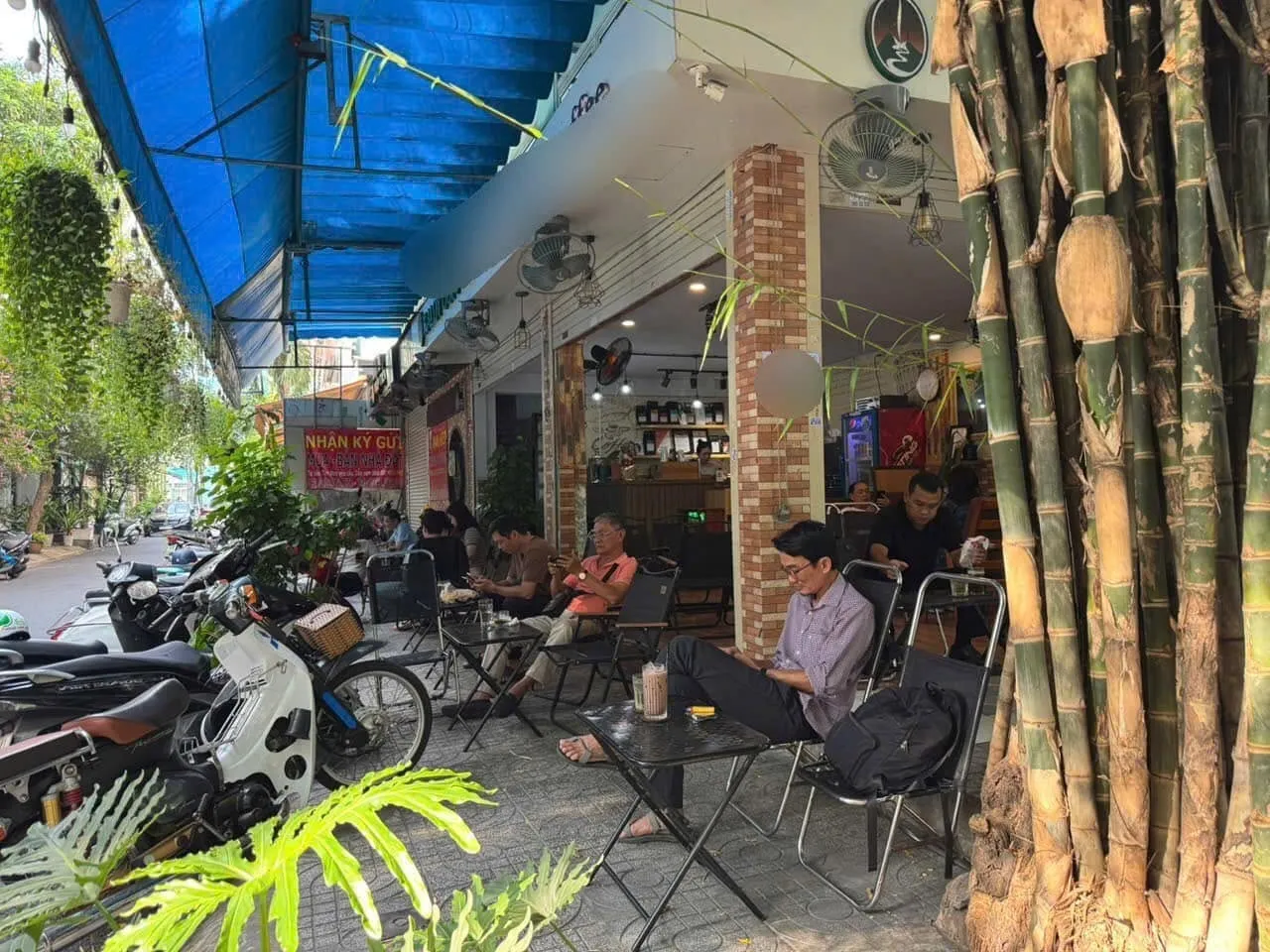 SANG GẤP QUÁN CAFE LÔ GÓC 2 MẶT TIỀN KHU BÀU CÁT, TÂN BÌNH – CHỈ 200 TRIỆU, DOANH THU ỔN ĐỊNH - Ảnh 4