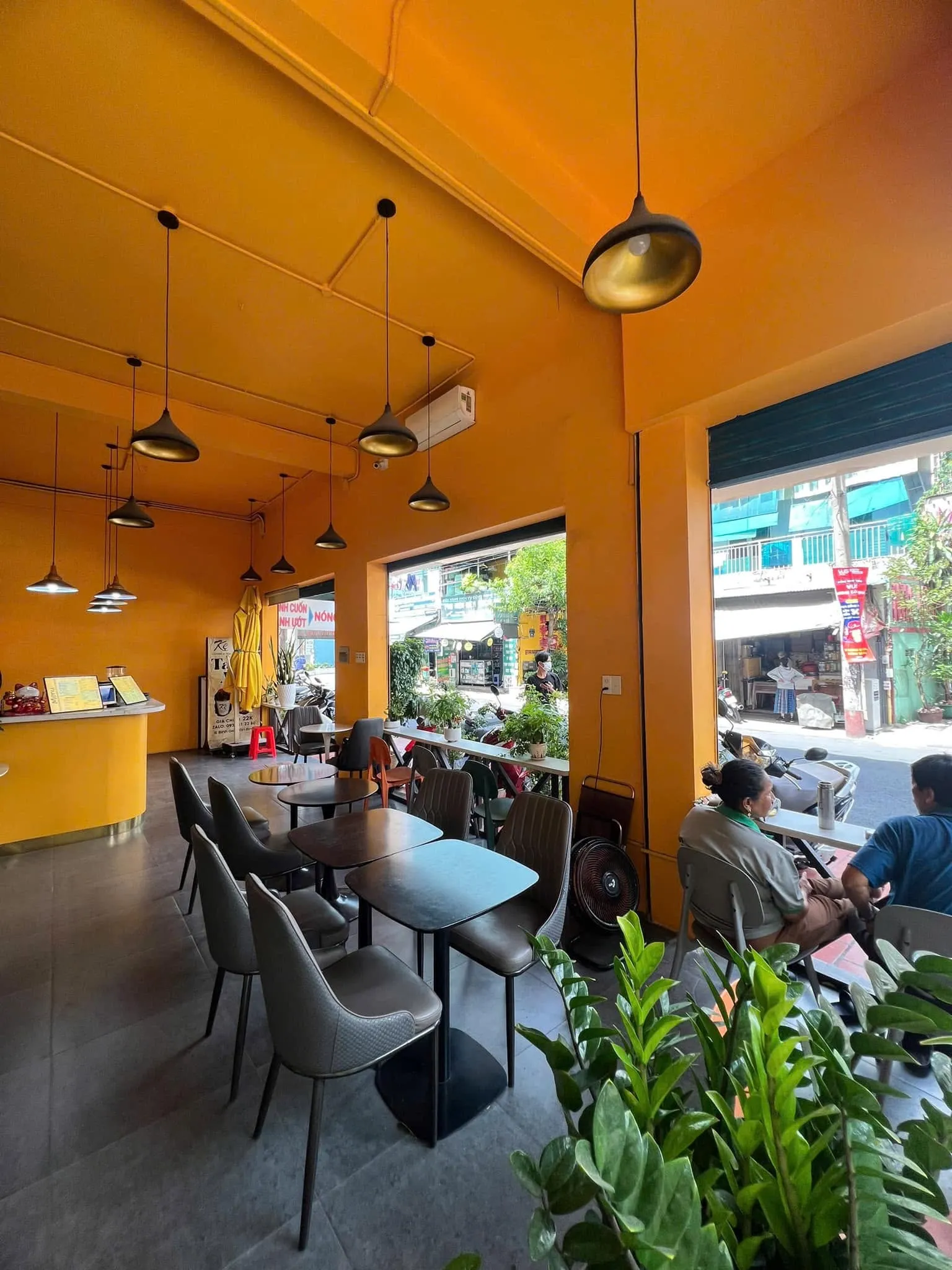 SANG GẤP QUÁN CAFE LÔ GÓC 2 MẶT TIỀN – NGAY KHU VĂN PHÒNG SẦM UẤT BẬC NHẤT QUẬN TÂN BÌNH