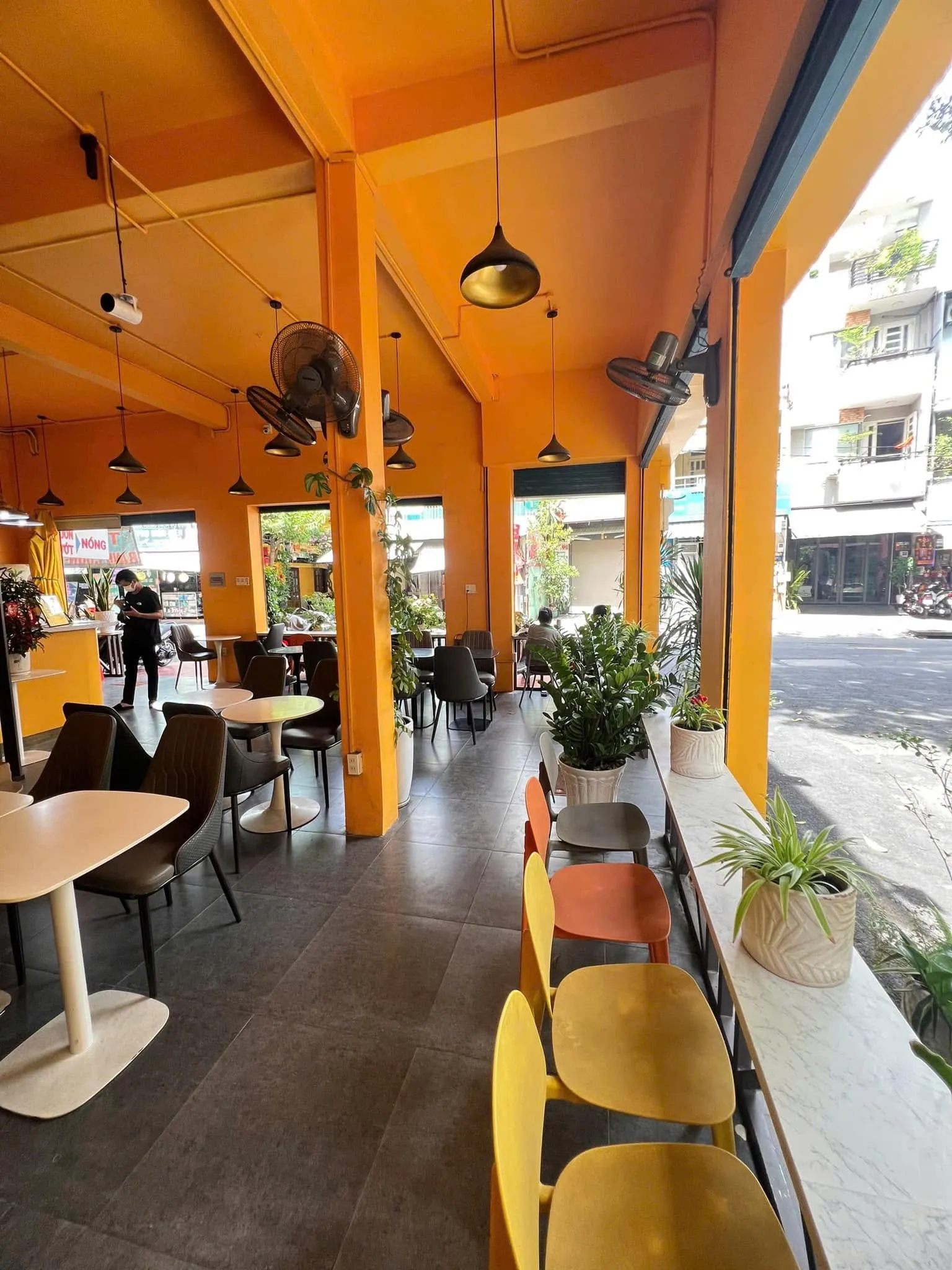 SANG GẤP QUÁN CAFE LÔ GÓC 2 MẶT TIỀN – NGAY KHU VĂN PHÒNG SẦM UẤT BẬC NHẤT QUẬN TÂN BÌNH - Ảnh 5