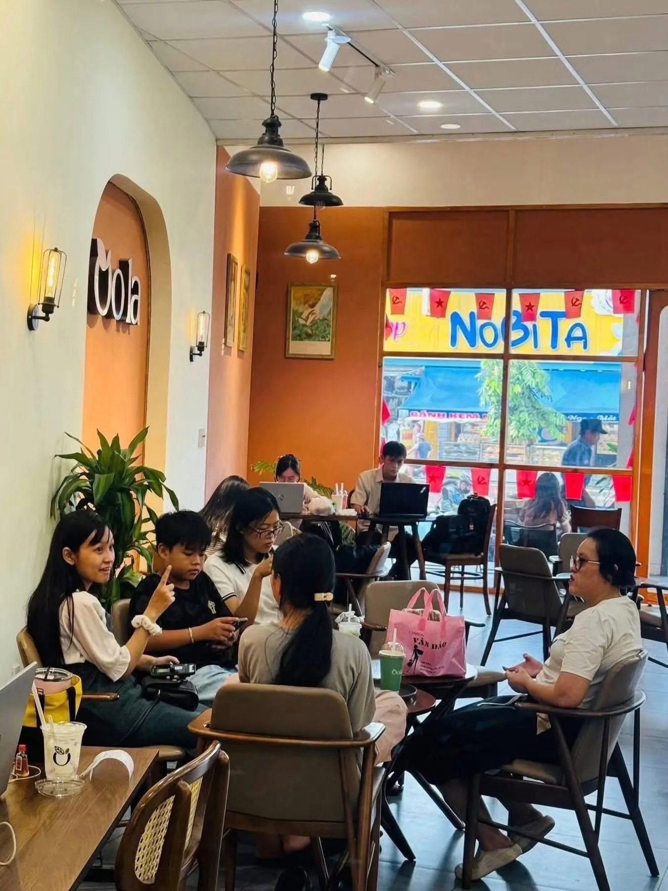 SANG GẤP QUÁN CAFE THƯƠNG HIỆU MẶT TIỀN RỘNG >12M LÊ TRỌNG TẤN, BÌNH TÂN - Ảnh 2
