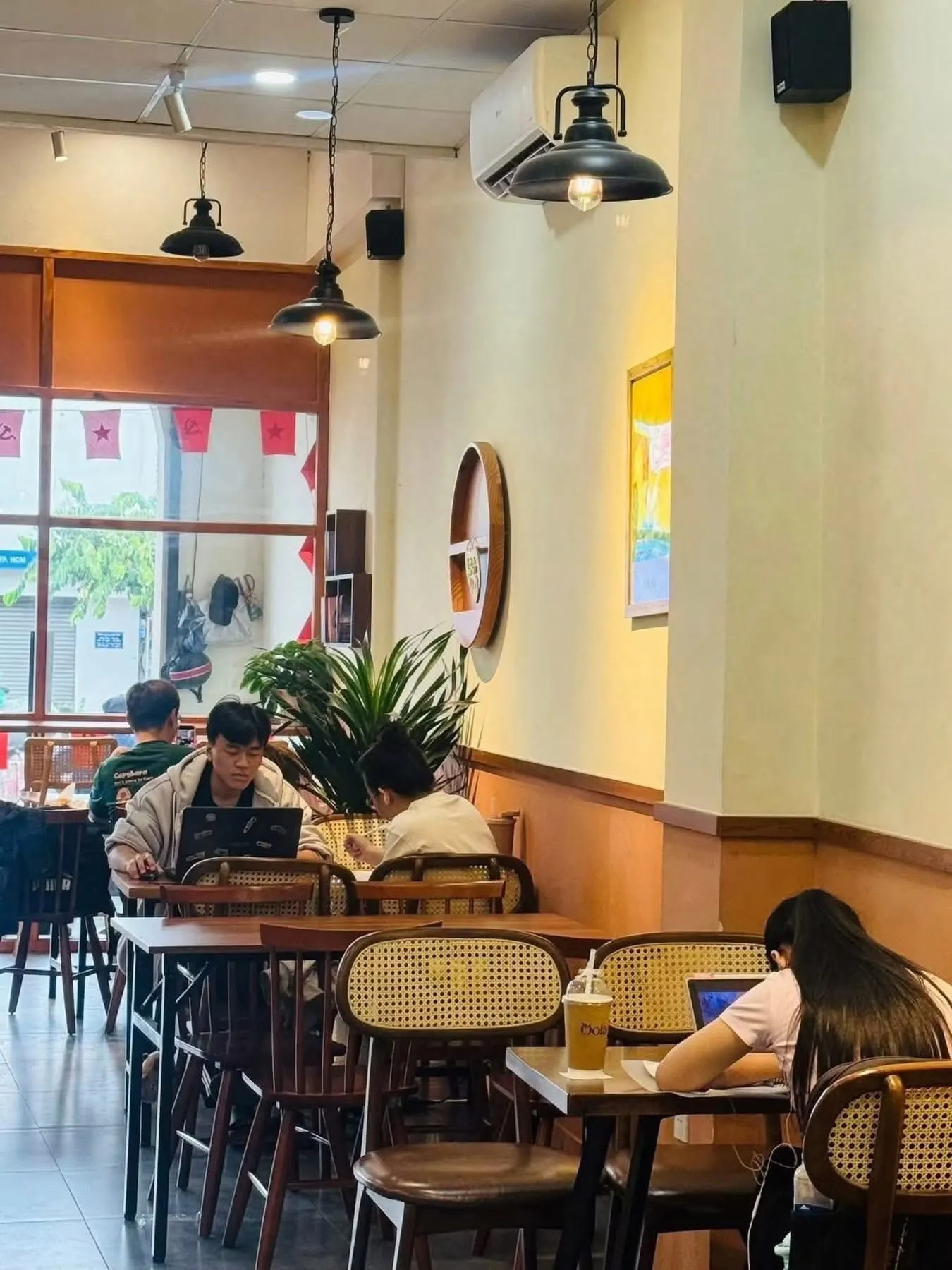 SANG GẤP QUÁN CAFE THƯƠNG HIỆU MẶT TIỀN RỘNG >12M LÊ TRỌNG TẤN, BÌNH TÂN - Ảnh 3