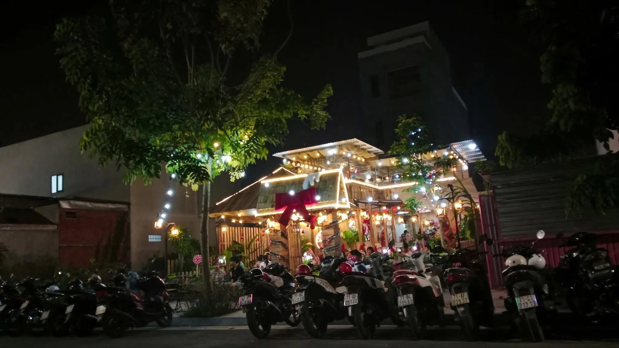 SANG GẤP TRỌN GÓI QUÁN CAFE & KIOT KHU CHỢ LẠC HỒNG, TP. BẾN TRE – NGANG 9M KHỦNG, KHÁCH MỐI ỔN ĐỊNH