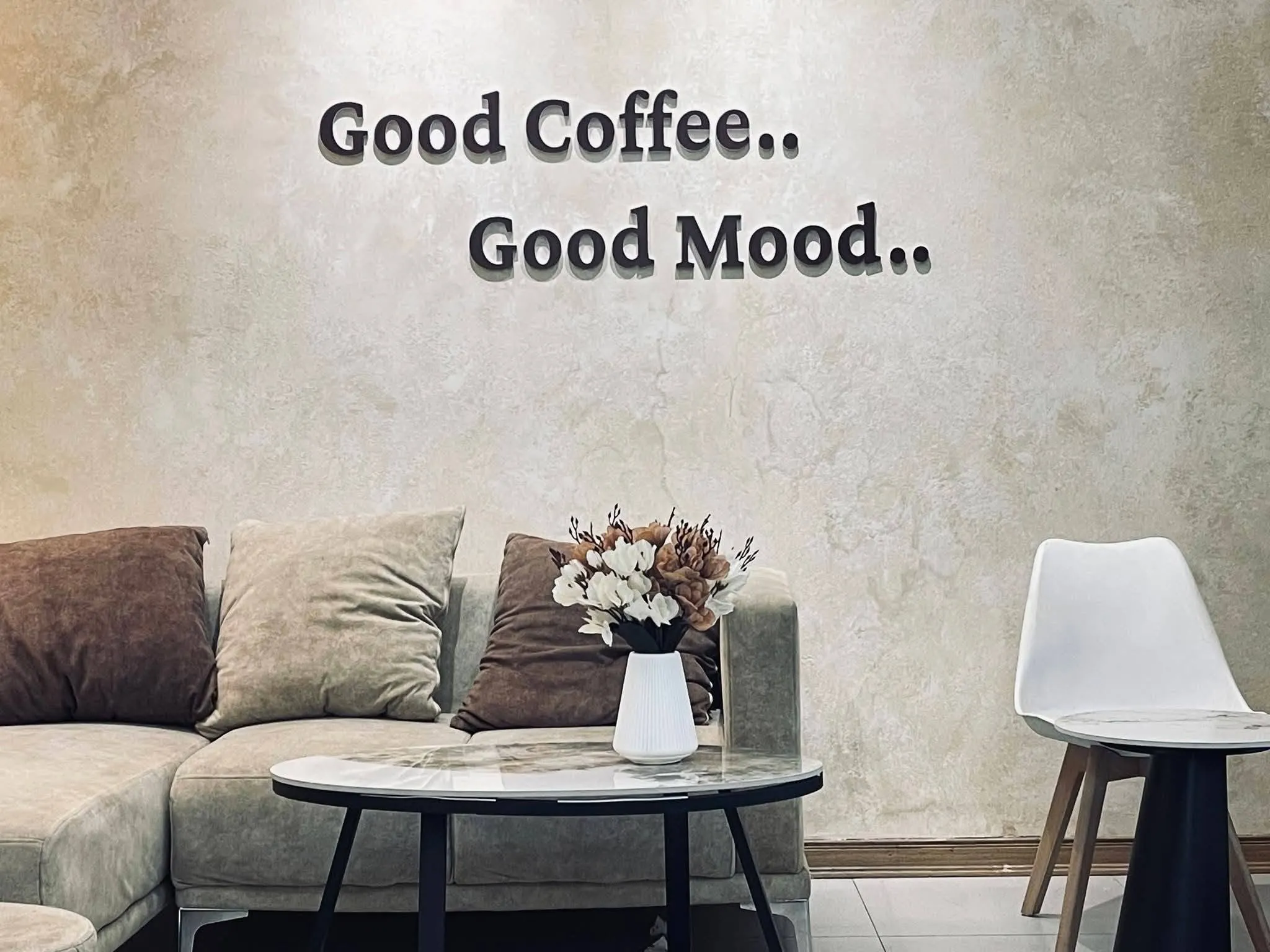 SANG LỖ 100TR QUÁN CAFE LÔ GÓC TRUNG YÊN, CẦU GIẤY – VỈA HÈ NGOÀI TRỜI 70M² KHỦNG, KHU VĂN PHÒNG - Ảnh 3