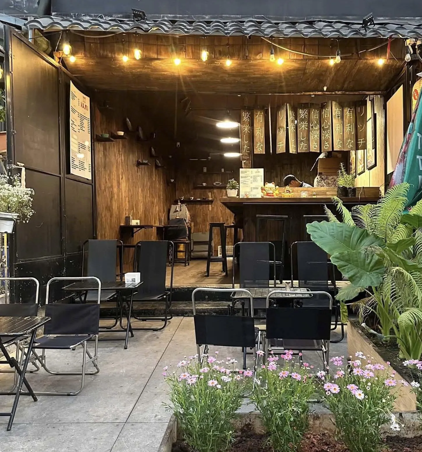 SANG NHANH QUÁN CAFE & ĐỒ ĂN SÁNG MẶT TIỀN TRUNG TÂM ĐÀ LẠT – GIÁ SANG CHỈ 60 TRIỆU