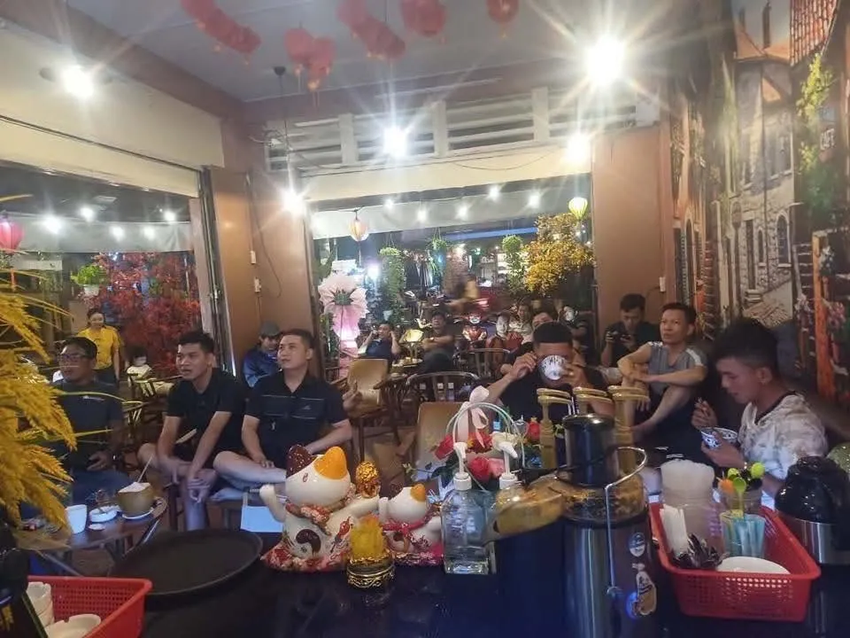 SANG NHANH QUÁN CAFE LÔ GÓC 2 MẶT TIỀN TÂN PHÚ (NGANG 7M, CÓ PHÒNG Ở) - Ảnh 2