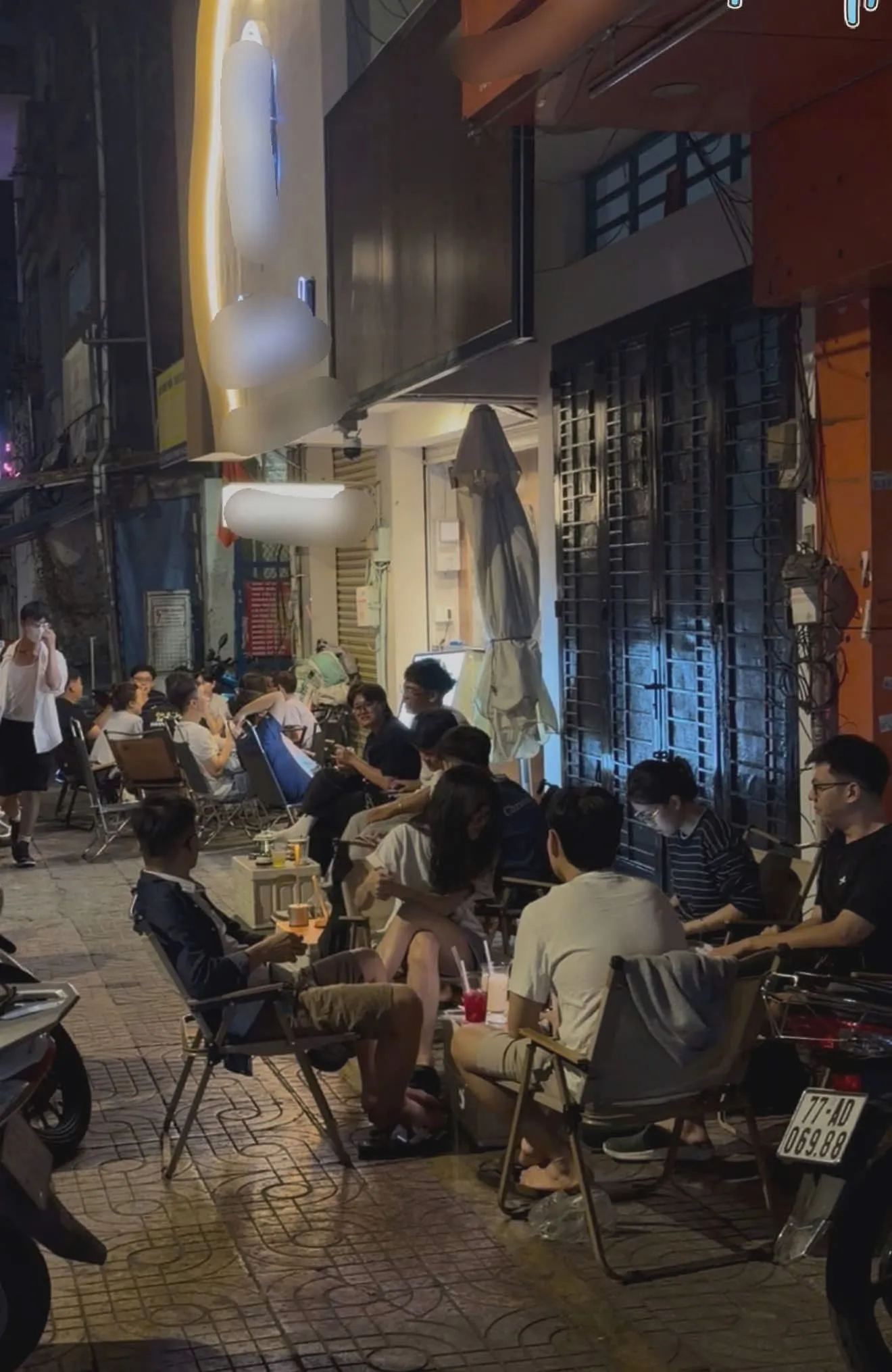 SANG NHANH QUÁN CAFE MẶT TIỀN 2 CĂN LIỀN KỀ NGUYỄN CHÍ THANH, QUẬN 5 - Ảnh 4