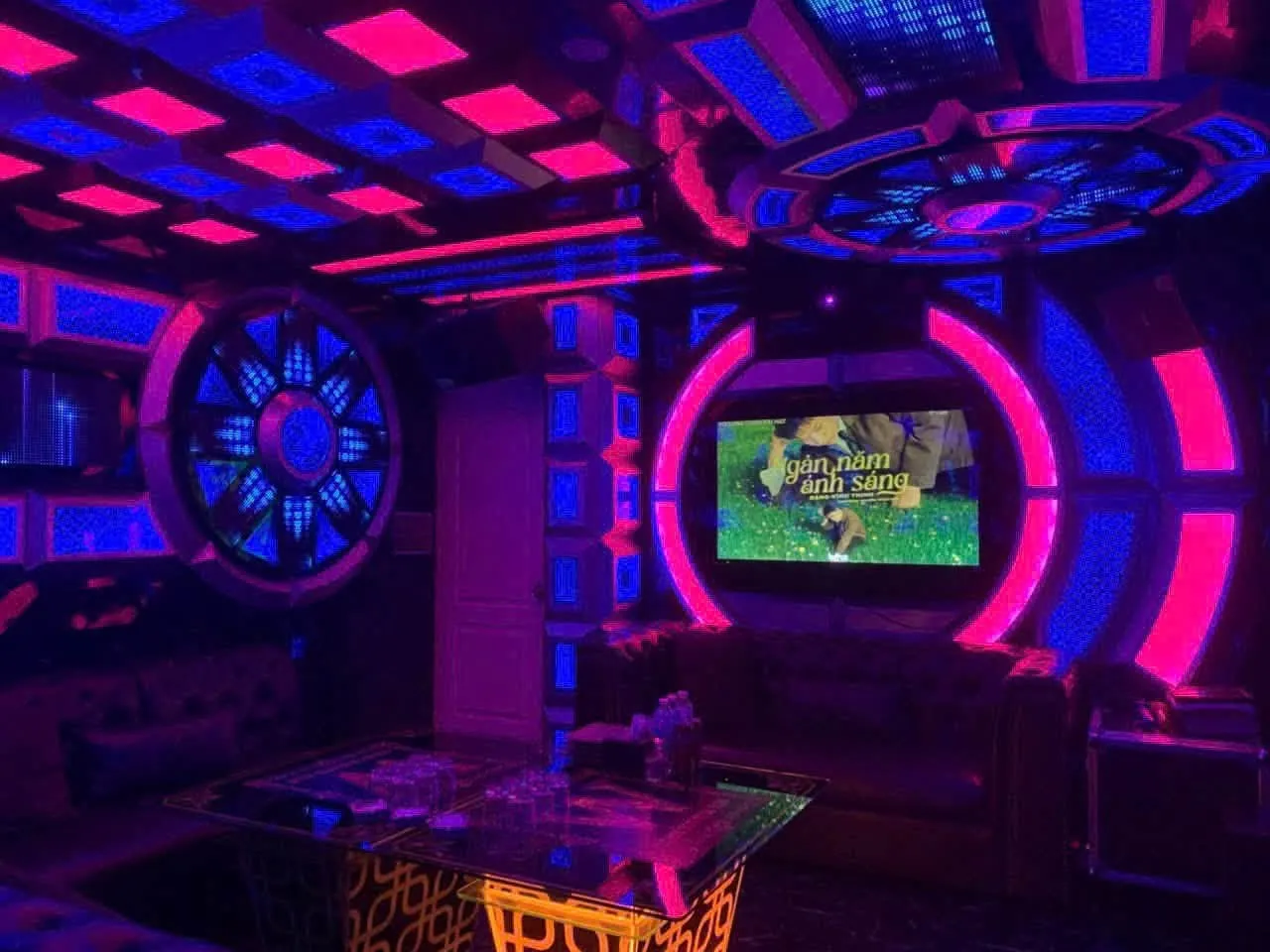 Sang nhượng Karaoke 16 phòng VIP tại Phú Mỹ Hưng, Q7, 2 mặt tiền, đầy đủ PCCC - Ảnh 5
