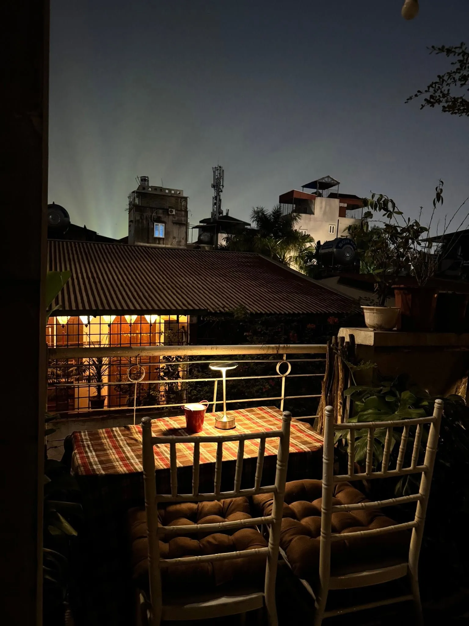 SANG NHƯỢNG QUÁN CAFE & COCKTAIL BAR QUẬN ĐỐNG ĐA – NGUYÊN CĂN 4 TẦNG + ROOFTOP, GIÁ SANG 82TR TẶNG CỌC - Ảnh 4