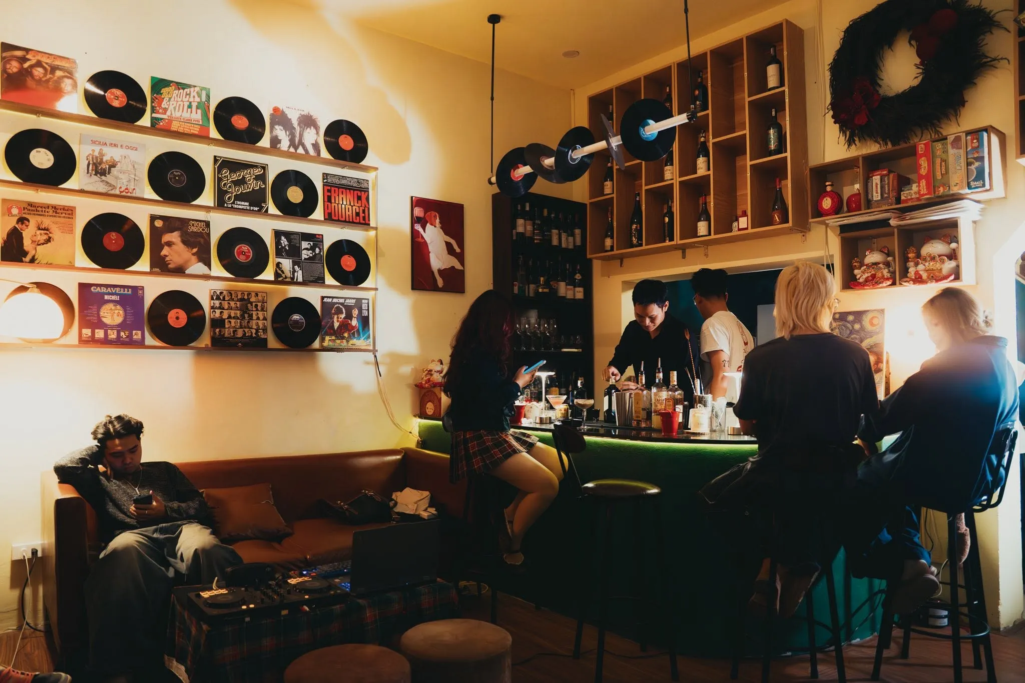 SANG NHƯỢNG QUÁN CAFE & COCKTAIL BAR QUẬN ĐỐNG ĐA – NGUYÊN CĂN 4 TẦNG + ROOFTOP, GIÁ SANG 82TR TẶNG CỌC - Ảnh 9