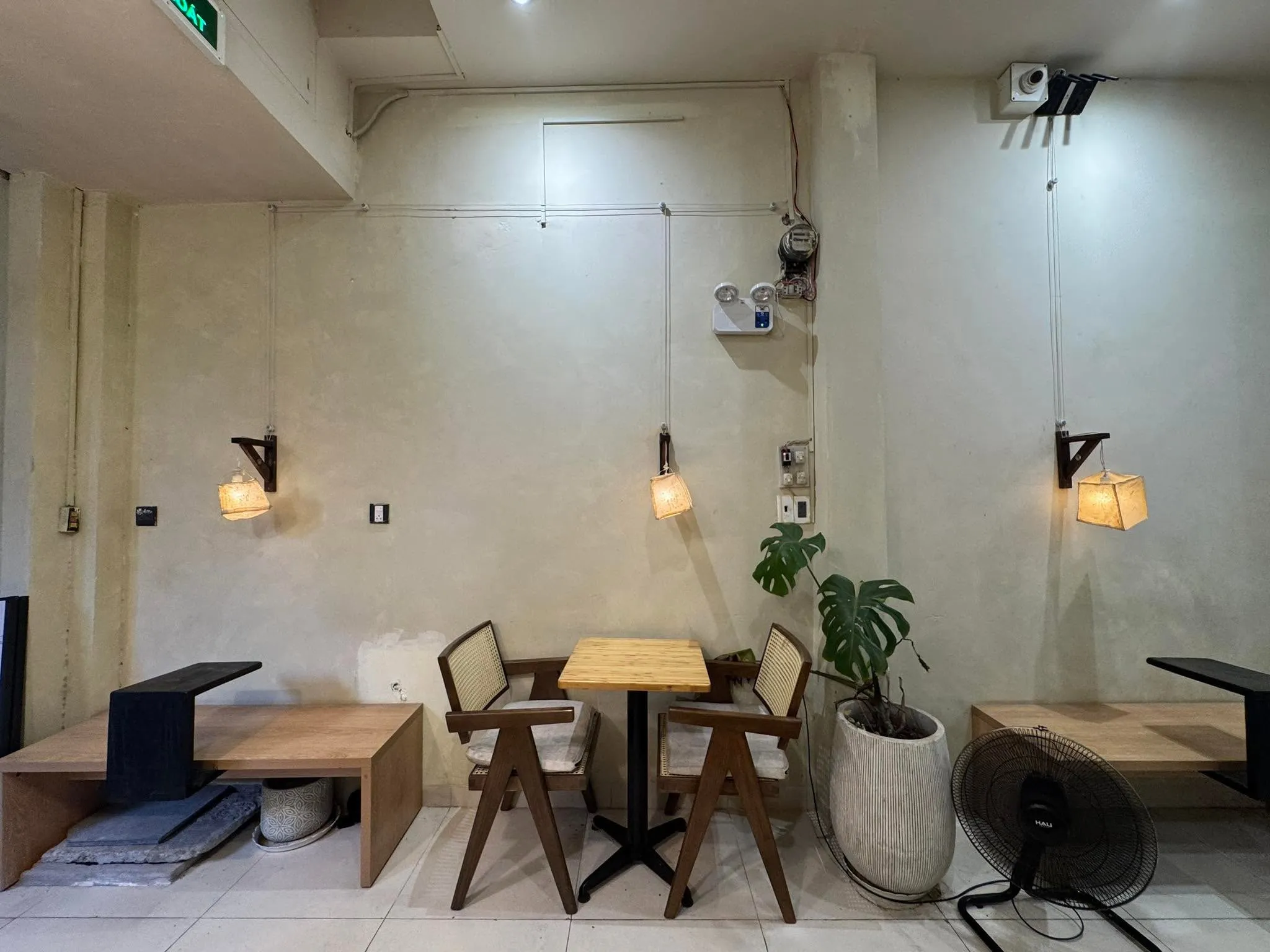 SANG NHƯỢNG QUÁN CAFE & ĐỒ ĂN NHANH – 2 MẶT TIỀN MẠC ĐĨNH CHI, QUẬN 1 - Ảnh 6