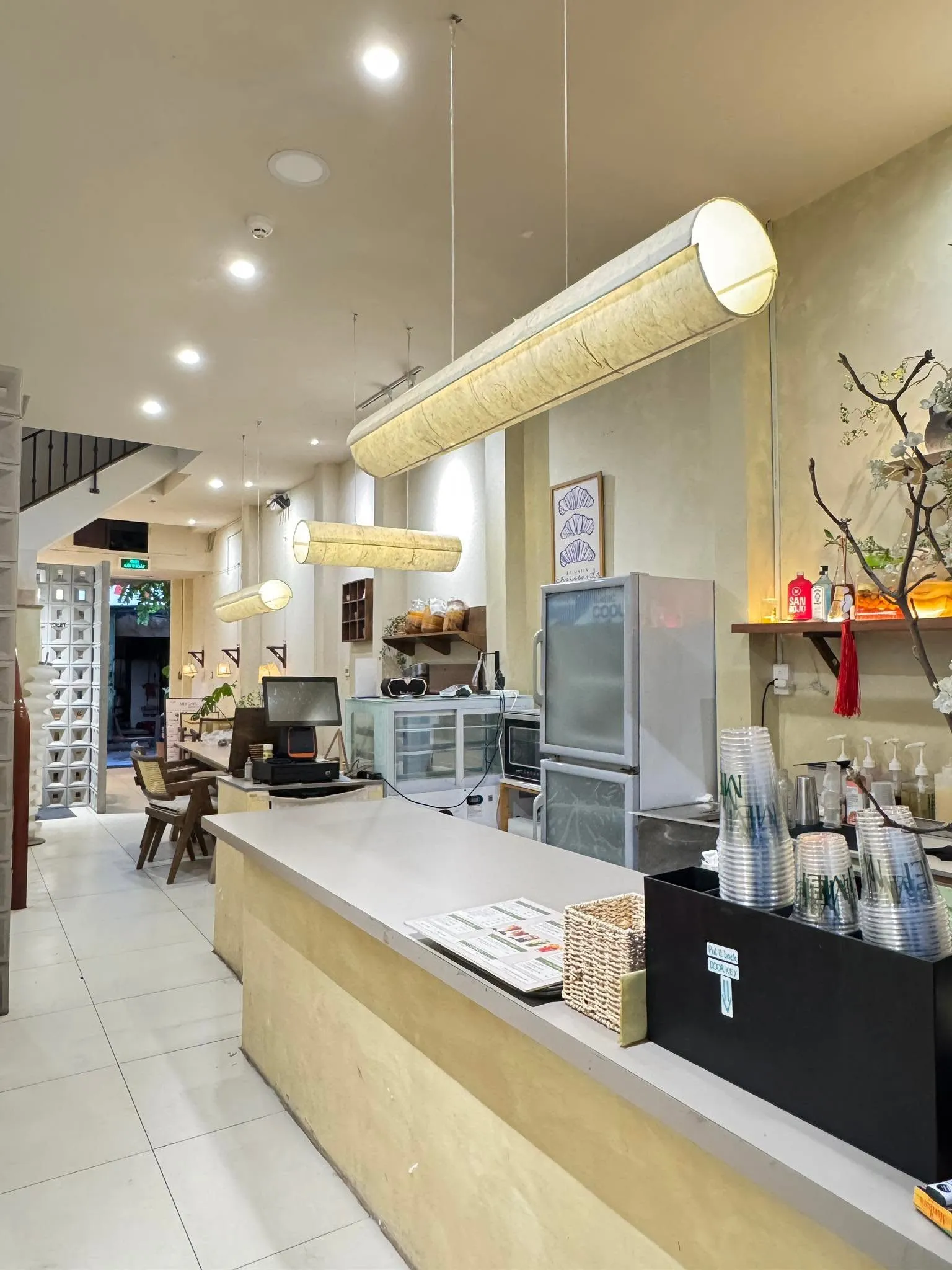 SANG NHƯỢNG QUÁN CAFE & ĐỒ ĂN NHANH – 2 MẶT TIỀN MẠC ĐĨNH CHI, QUẬN 1 - Ảnh 7