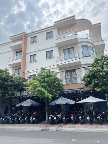 SANG NHƯỢNG QUÁN CAFE GÓC 2 MẶT TIỀN – KDC ĐÔNG ĐÚC, KẾT CẤU 1 TRỆT 2 LẦU SÂN THƯỢNG