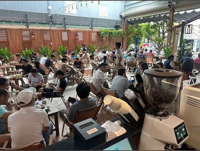 SANG NHƯỢNG QUÁN CAFE NHƯỢNG QUYỀN SÂN VƯỜN 24/7 – MẶT TIỀN GÒ XOÀI, BÌNH TÂN - Ảnh 3