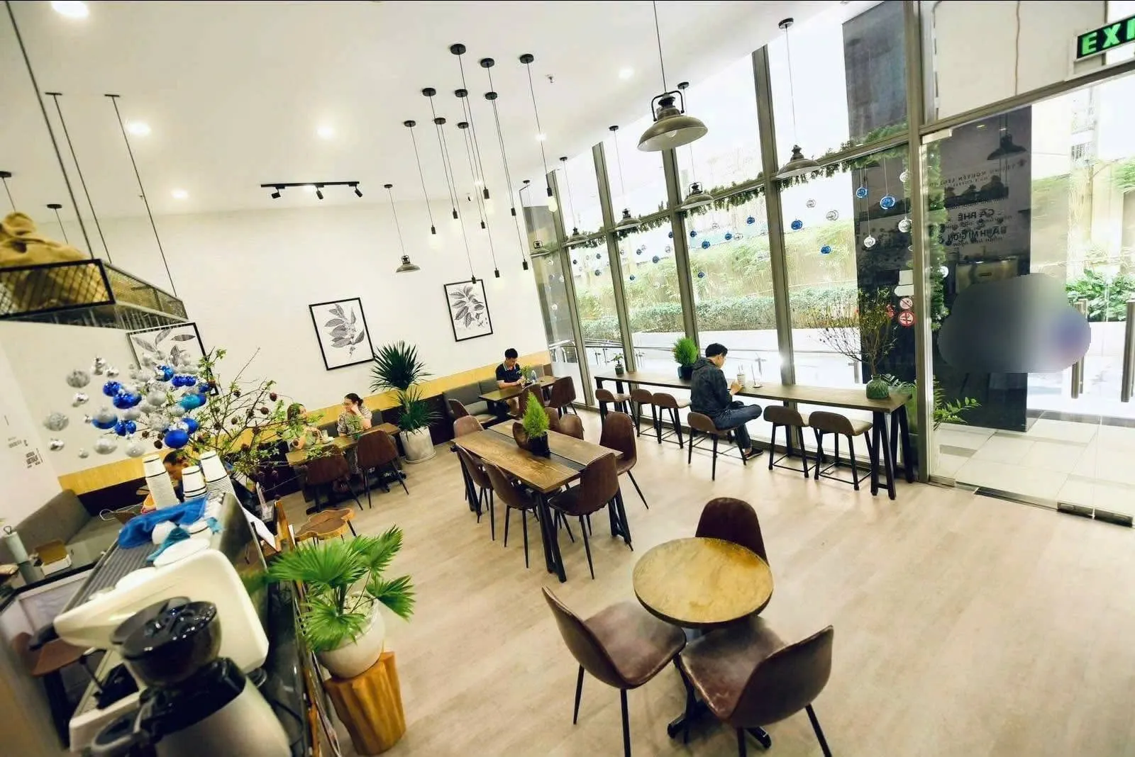 SANG NHƯỢNG QUÁN CAFE SHOPHOUSE VỊ TRÍ ĐẮC ĐỊA – GÓC 2 MẶT TIỀN NGUYỄN VĂN TRỖI, PHÚ NHUẬN