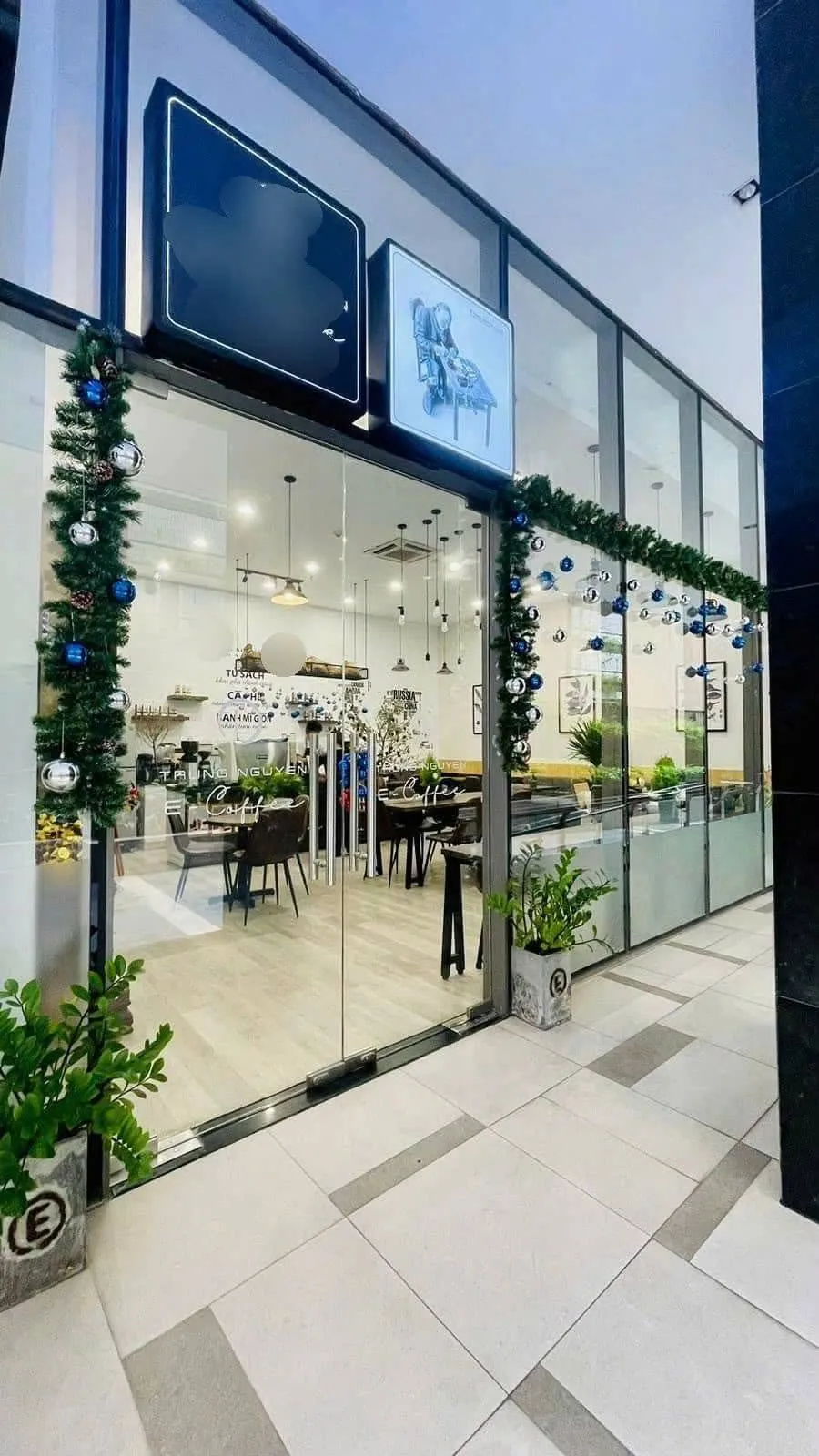 SANG NHƯỢNG QUÁN CAFE SHOPHOUSE VỊ TRÍ ĐẮC ĐỊA – GÓC 2 MẶT TIỀN NGUYỄN VĂN TRỖI, PHÚ NHUẬN - Ảnh 2