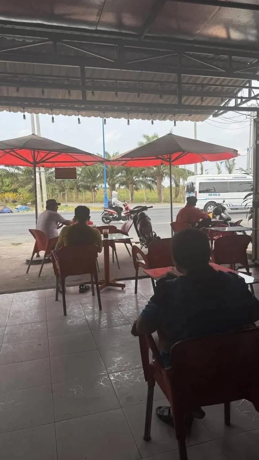 SANG NHƯỢNG QUÁN CAFE VỊ TRÍ ĐẮC ĐỊA NGÃ TƯ 91B LÊ PHƯỚC THỌ CẦN THƠ - Ảnh 5