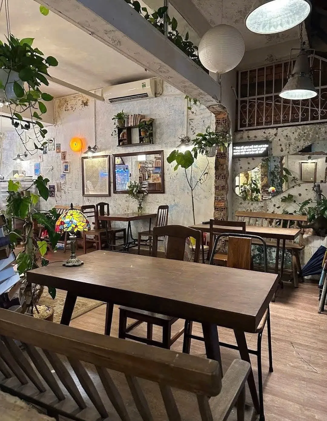 Sang quán Cafe & Bánh đường Tam Đảo, Q.10, doanh thu ổn định, không gian chill