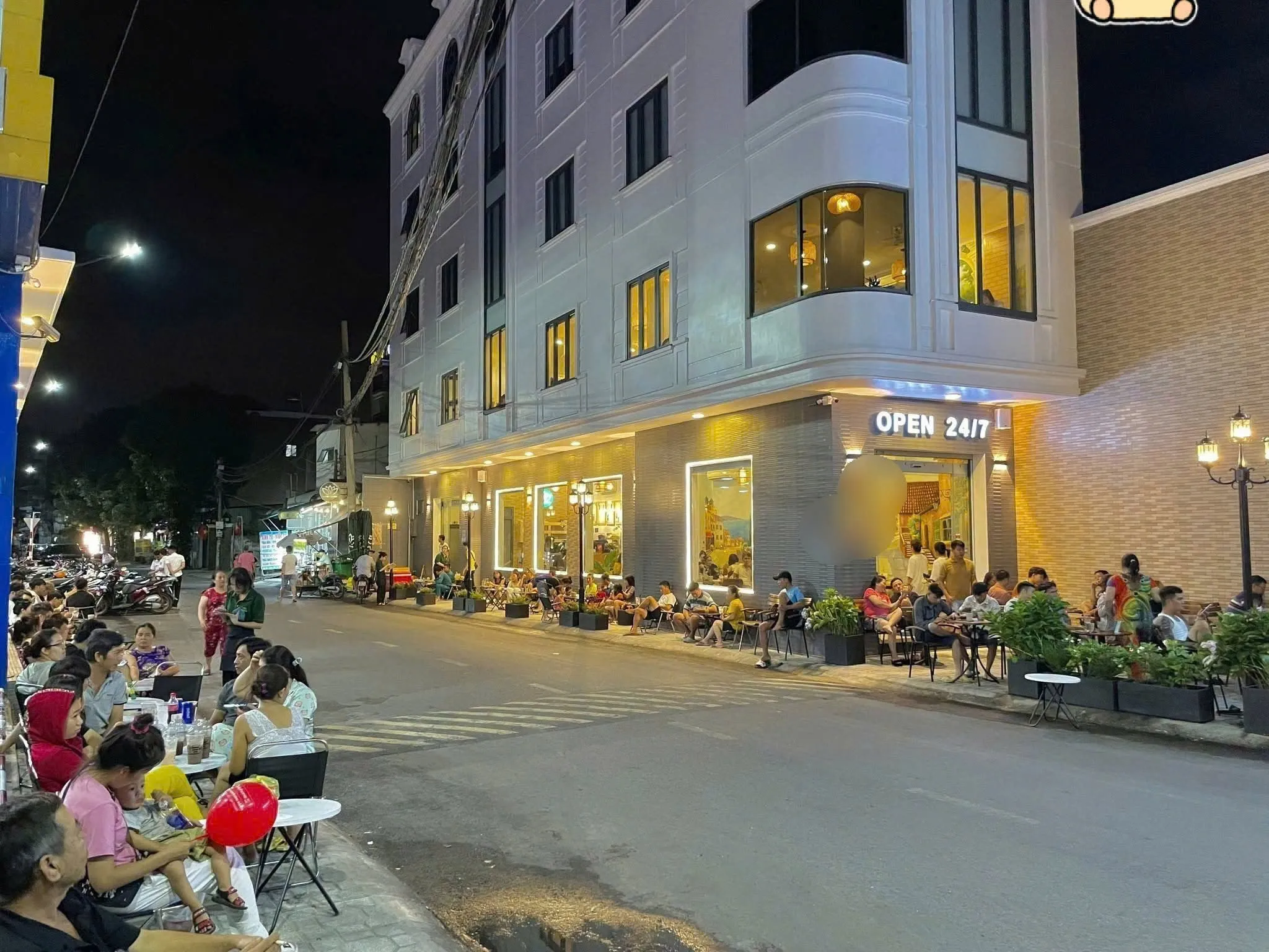 Sang quán cafe góc 2 MT Lê Văn Khương, Q12, 1 trệt 3 lầu, chi phí thuê cực rẻ