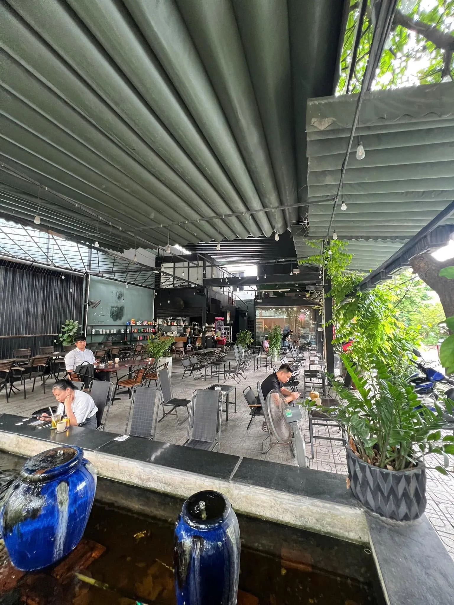 SANG QUÁN CAFE LÔ GÓC 2 MẶT TIỀN KDC THỚI AN, Q12 – DT KHỦNG 260M², CHI PHÍ THUÊ CHỈ 14.5TR