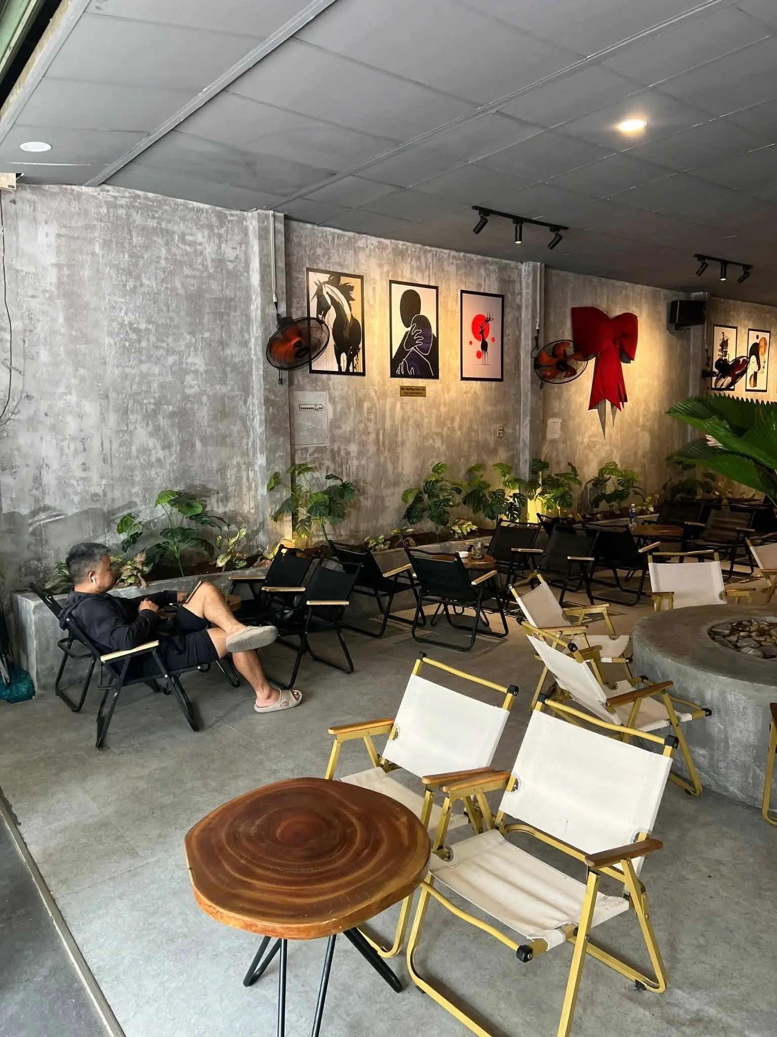 SANG QUÁN CAFE MẶT TIỀN CHỢ PHẠM VĂN BẠCH, GÒ VẤP – NGANG 8M, HĐ 5 NĂM KHÔNG TĂNG GIÁ - Ảnh 2