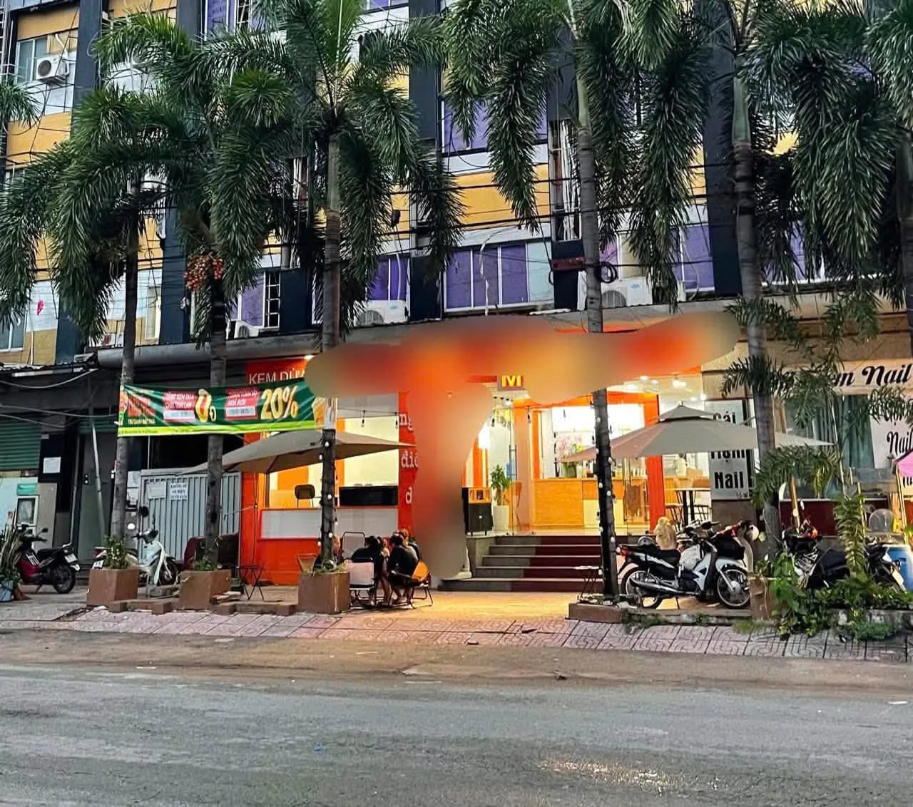 Sang quán Cafe phong cách HOT, view cực chất tại trung tâm Bình Tân, giá 200tr
