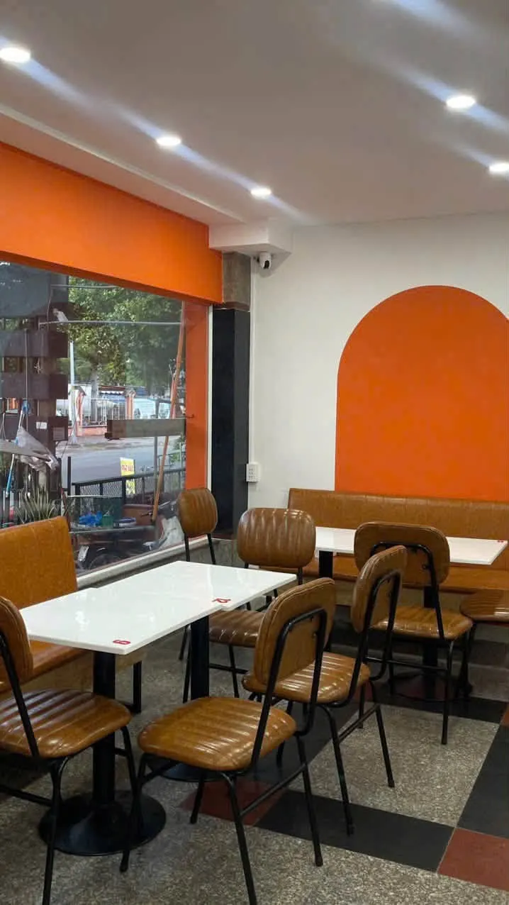 Sang quán Cafe phong cách HOT, view cực chất tại trung tâm Bình Tân, giá 200tr - Ảnh 2