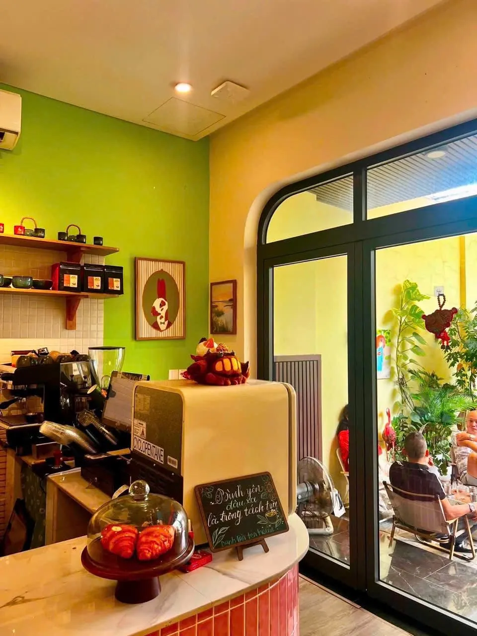 SANG QUÁN CAFE SÂN VƯỜN THẢO ĐIỀN, QUẬN 2 – KHU TÂY SẦM UẤT, CHI PHÍ ĐẦU TƯ HỢP LÝ - Ảnh 6