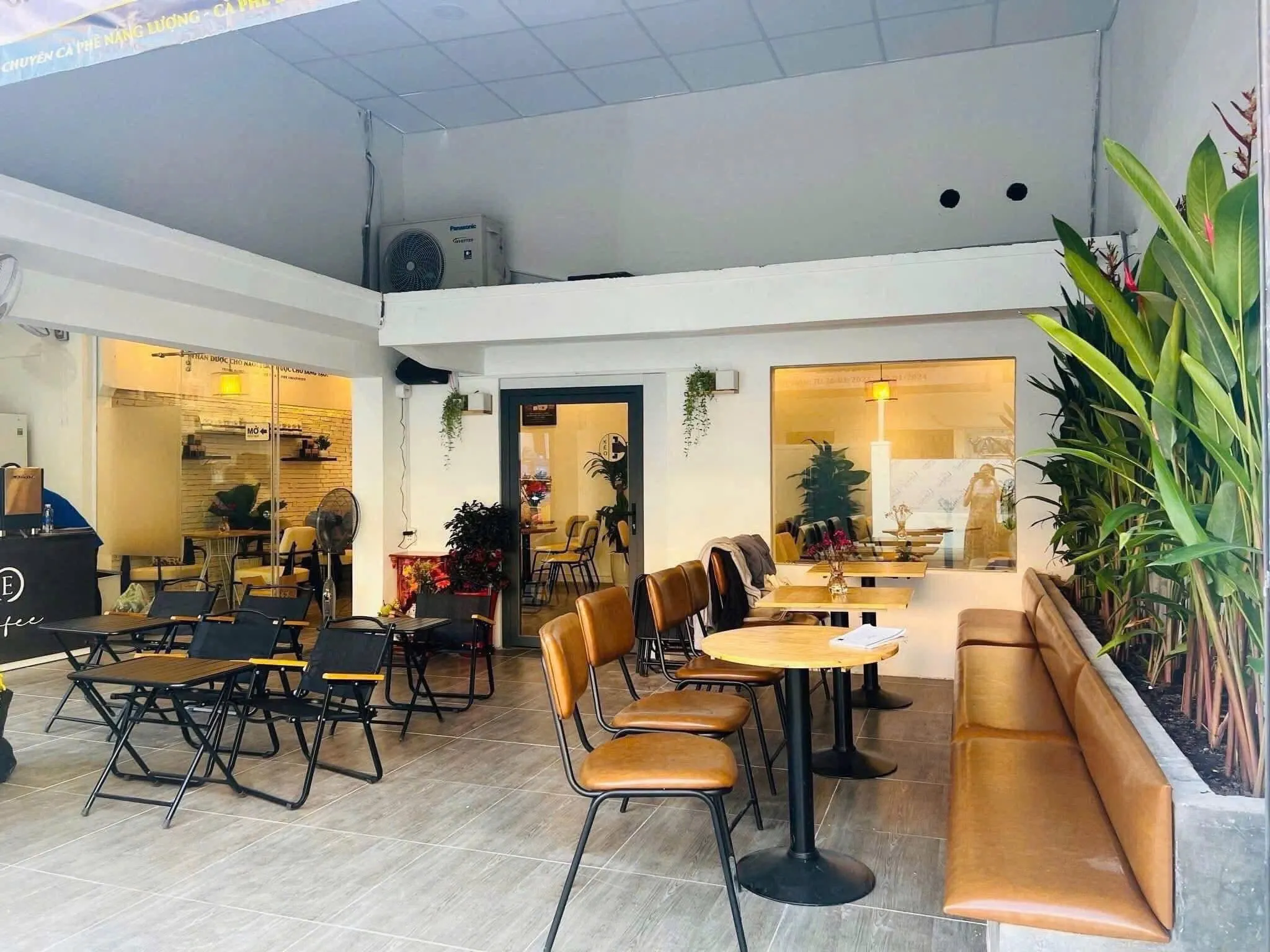 Sang quán Trung Nguyên E-Coffee 10x10m Quận 9, gần CĐ Kinh tế Đối ngoại, 180tr - Ảnh 3