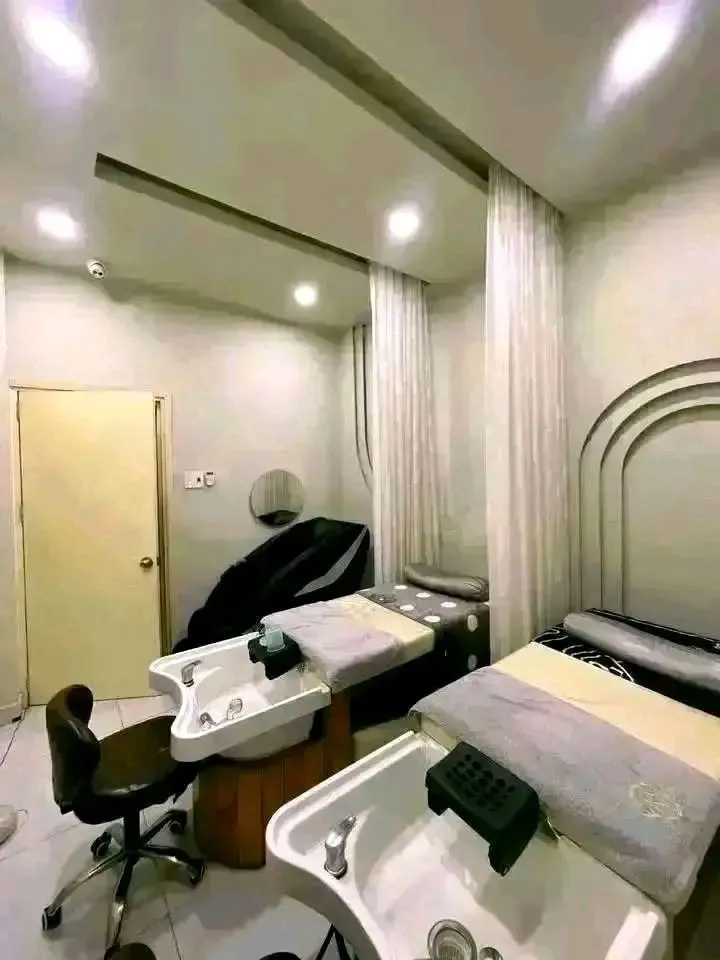 Sang tiệm Spa/Nail 1 trệt 2 lầu Đặng Văn Ngữ PN, Hẻm xe hơi 8m, Giá 150tr - Ảnh 4