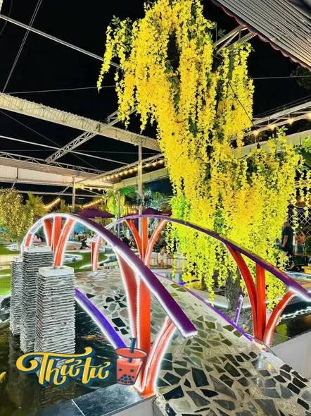 Sang tổ hợp Cafe/Nhà hàng góc 2 MT Song Hành, Hóc Môn, 1.400m², giá 1.2 tỷ